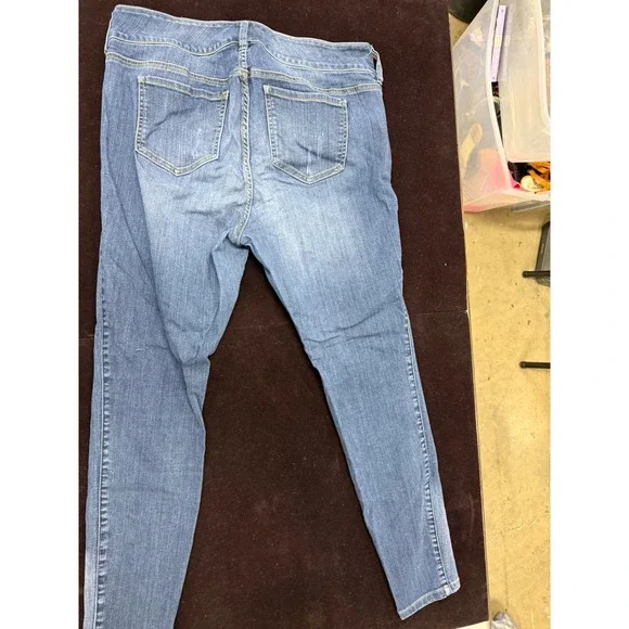 Torrid Premium Jegging Womens 16R Medium Wash Distressed Skinny Jeans Multi - Picture 4 of 5